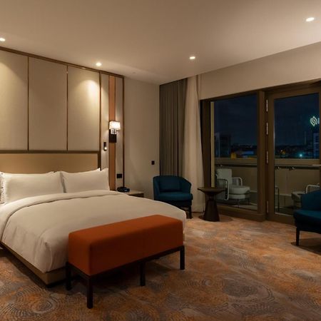 Hilton Mall Of Istanbul Istambul Exterior foto Deluxe Room